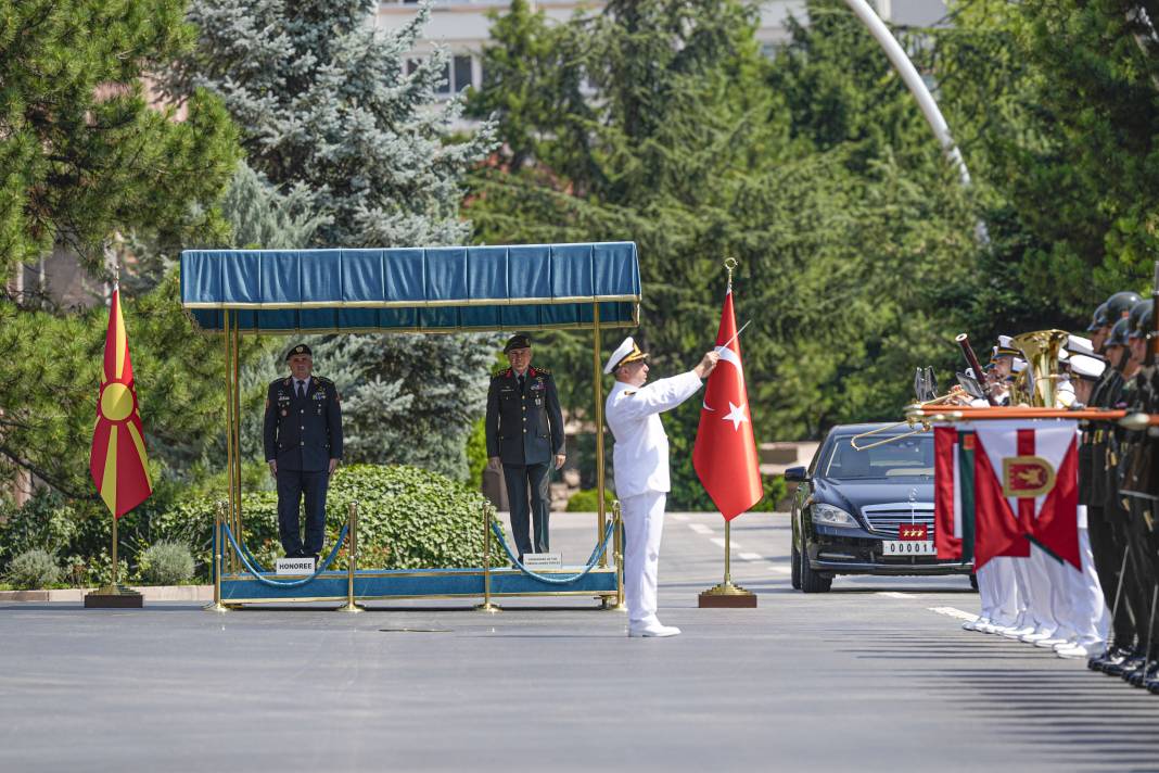 Genelkurmay Başkanı Gürak Kuzey Makedonyalı mevkidaşı ile görüştü 12